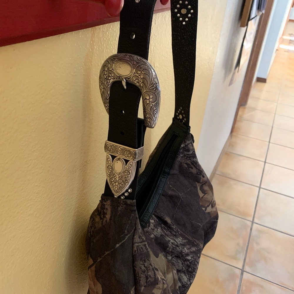 Purse - Picture 3 of 3